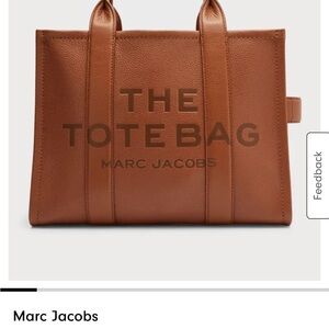 Marc Jacobs
The Leather Medium Tote Bag